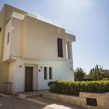 Golden Seaside Villas *