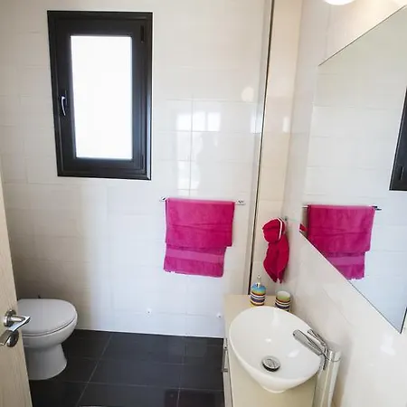 Golden Seaside Villas Paphos