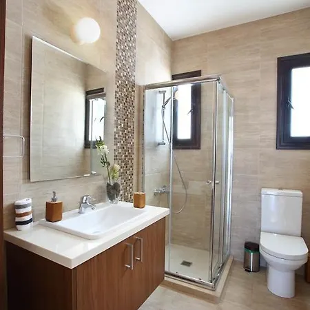 Villa Golden Seaside Villas Paphos