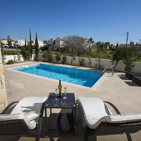 Golden Seaside Villas *