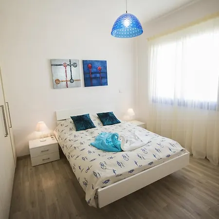 Villa Golden Seaside Villas Paphos