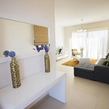 Golden Seaside Villas Villa Paphos