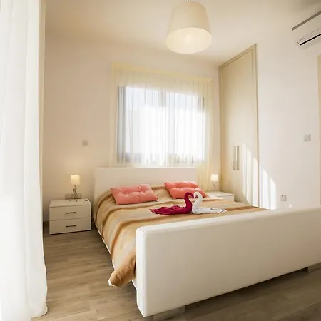 Golden Seaside Villas Villa *